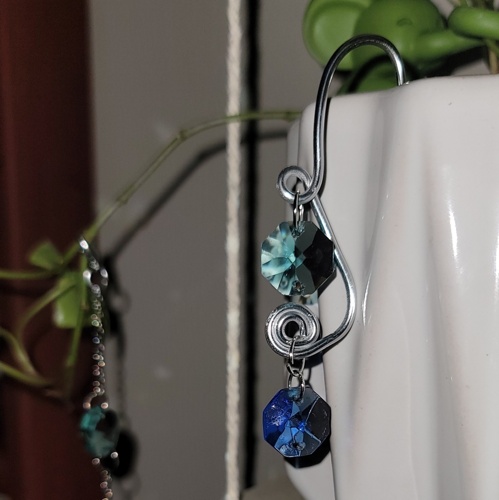 Plant DROOP Jewelry - Picture 4 of 4